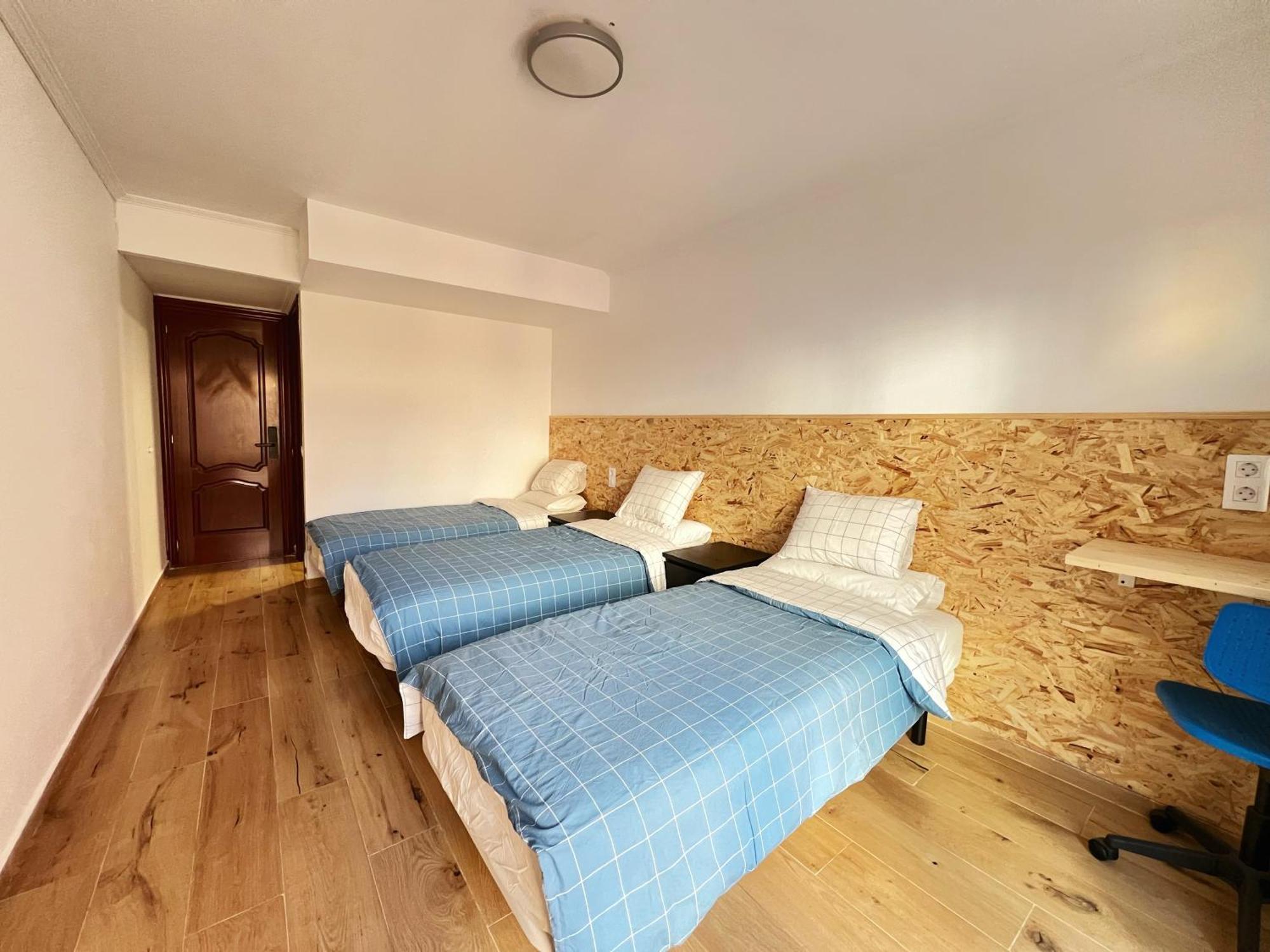 Fudodo舒适3 Beds Hotel L'Hospitalet de Llobregat Bagian luar foto